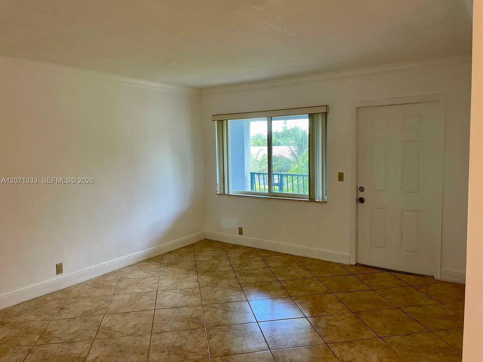 Coral Ridge Place Condo — Photo 2