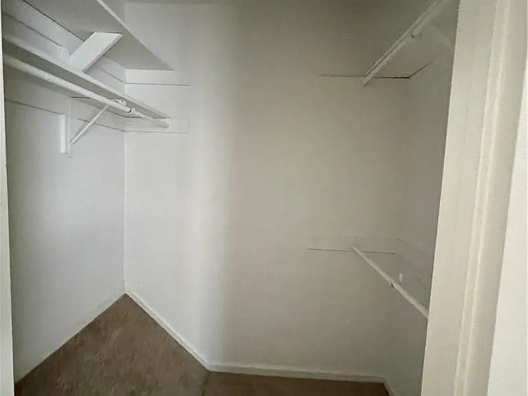 4613 Stonebridge Ln — Photo 10