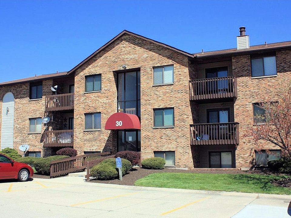 1st image of 30 Providence Dr APT 11