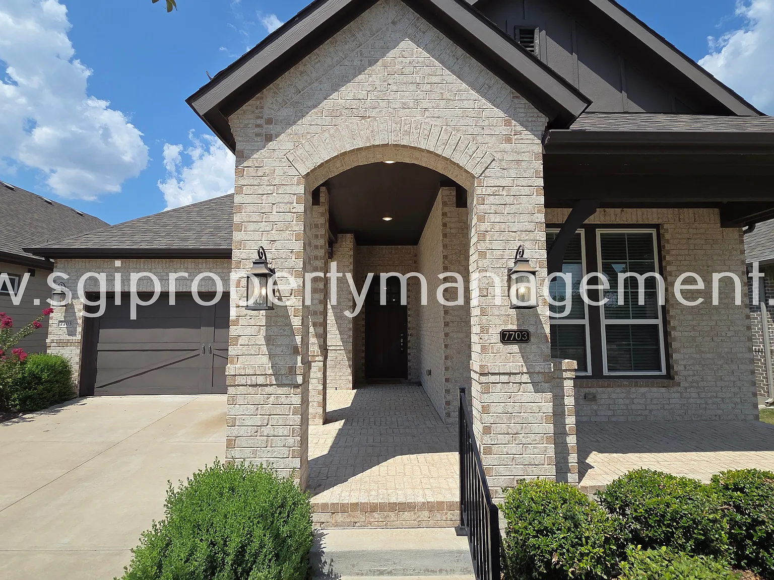 Beautiful home for rent near the Lake! — Photo 1