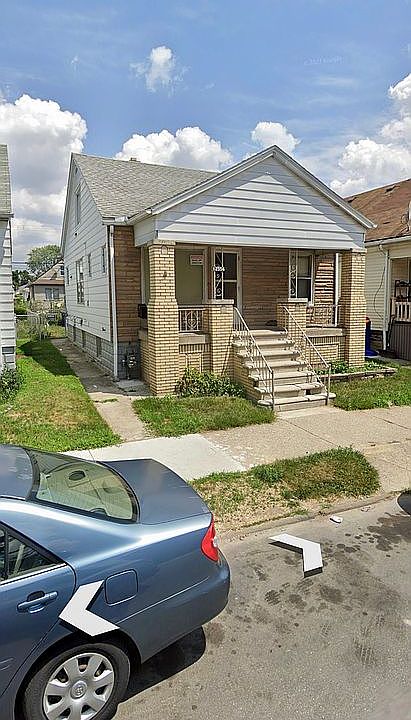 Left front view of Home