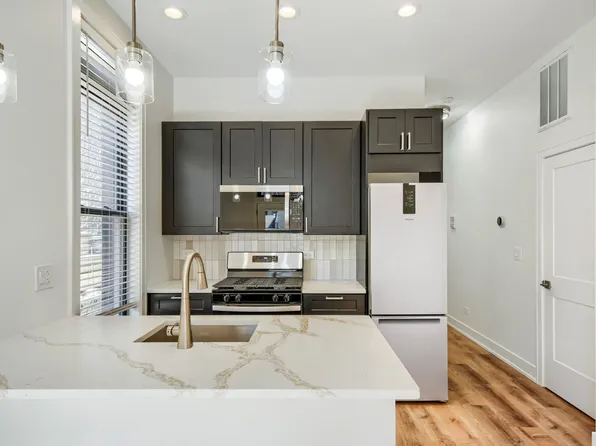 1502 N Hudson Ave #1R, Chicago, IL 60610