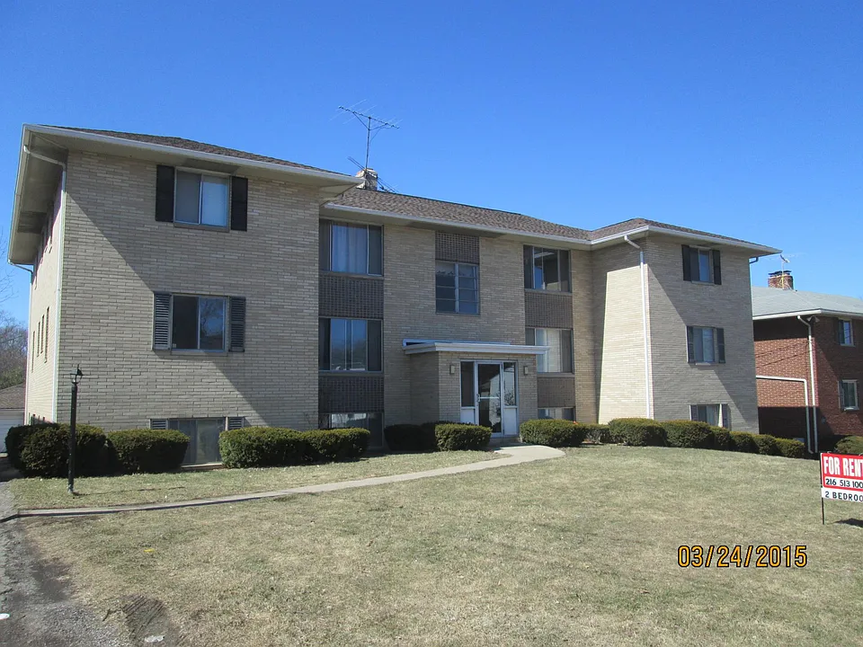 492 Treeside Dr #5