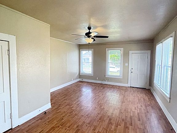 3rd image of 2048 Grand St