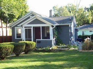 661 E Chicago St, Elgin, IL 60120