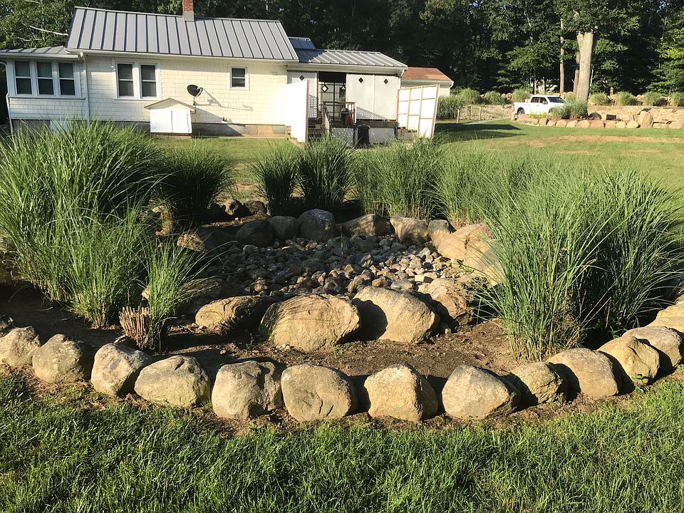 ZEN-LIKE VIEW OF MAIN HOUSE