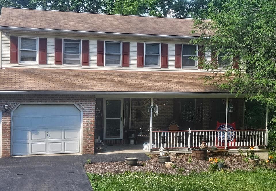 1st image of 5 White Oak Dr