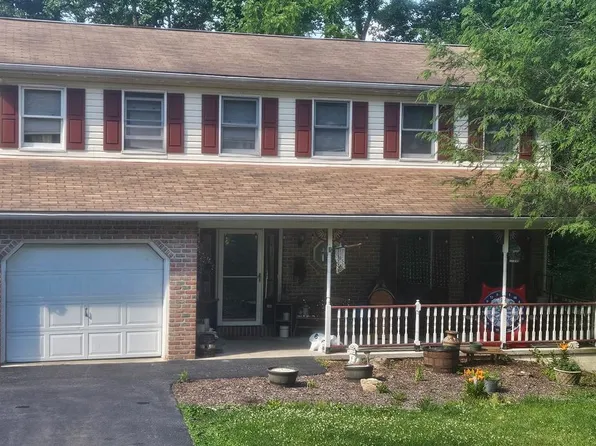 5 White Oak Dr, Fleetwood, PA 19522
