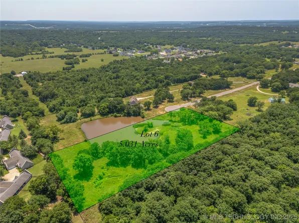 3881 Oak Timber Dr, Tulsa, OK 74131