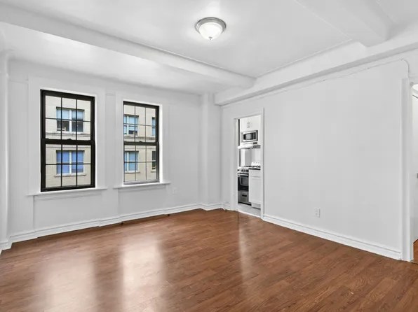 52 Clark Street image 1 of 11