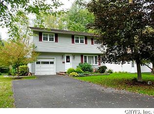 7691 Anchor Dr, Liverpool, NY 13090