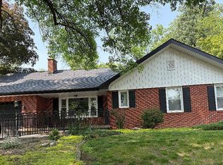219 Hillcrest Dr, Oskaloosa, IA 52577