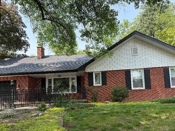 219 Hillcrest Dr, Oskaloosa, IA 52577