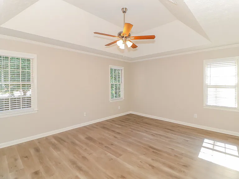 4832 Helga Way NE — Photo 12