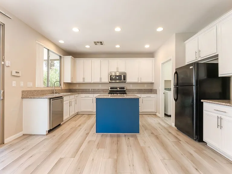 9440 Highview Rock Ct — Photo 6