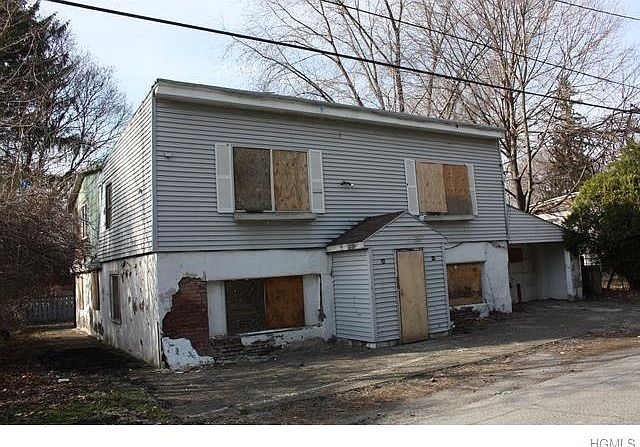 1st image of 44 Lawrence Ave