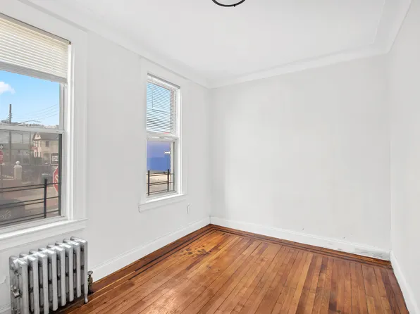 95-07 Cresskill Place image 10 of 21