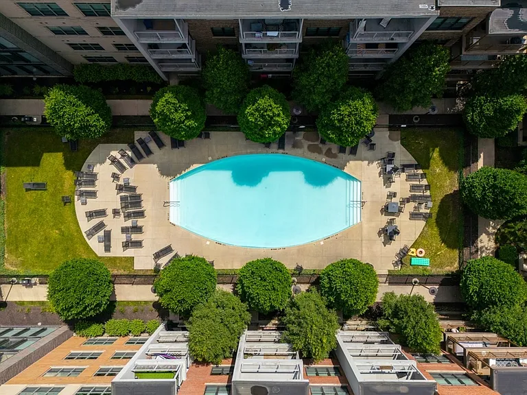 The Foundry at Jeffrey Park Pool