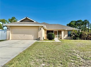 103 E 11th St, Lehigh Acres, FL 33972