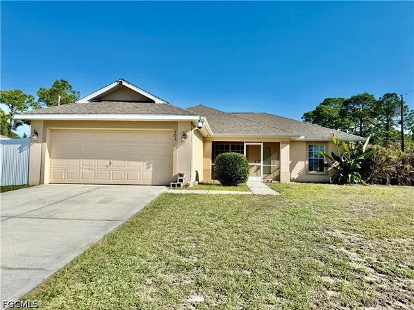 103 E 11th St, Lehigh Acres, FL 33972
