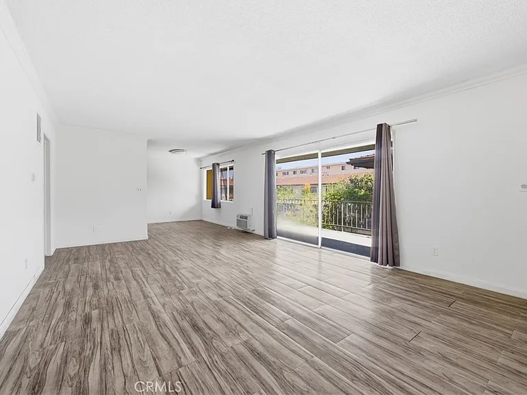 5168 Yarmouth Ave #16 — Photo 16