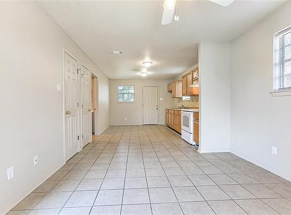 2nd image of 8511 Deerfield St