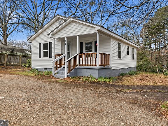 2nd image of 481 Collins Rd