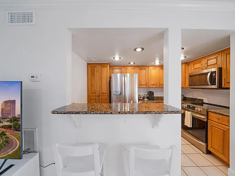 601 S Matanzas Ave #B — Photo 4