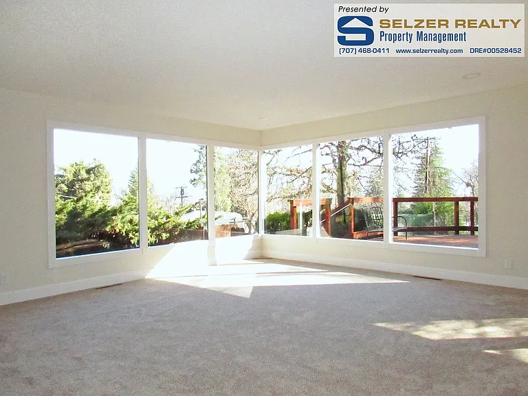 293 Toyon Rd — Photo 2