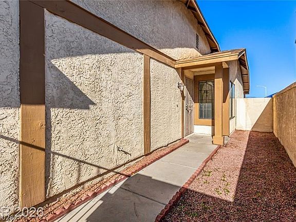 4th image of 6576 Gazelle Dr