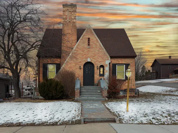 146 Maple St, Glenwood City, WI 54013