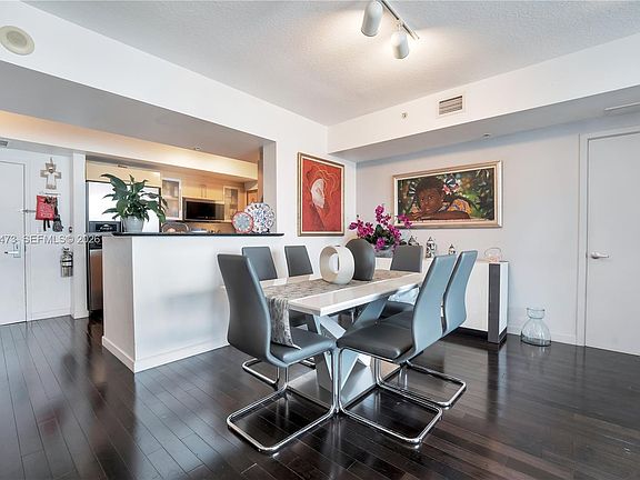 5th image of 325 Biscayne Blvd Unit 3921