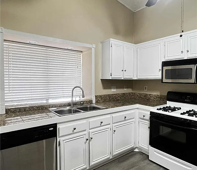 4620 Grandview Dr #4620 — Photo 4