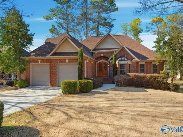 1709 Weymouth Ln NW, Huntsville, AL 35806