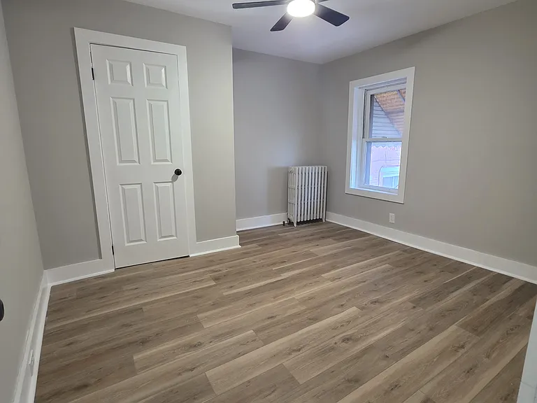 331 Franklin St — Photo 12