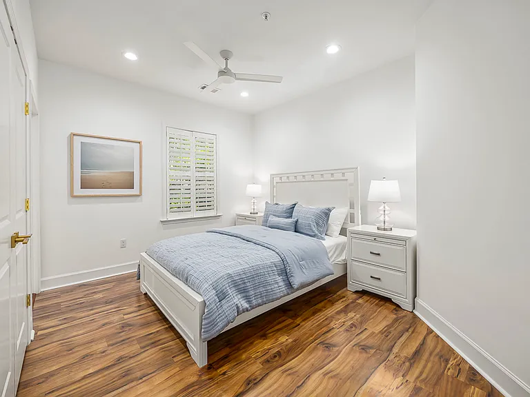 201 Windward Point Dr #201 — Photo 12