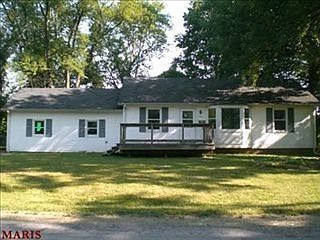 3rd image of 534 Leonard Ave