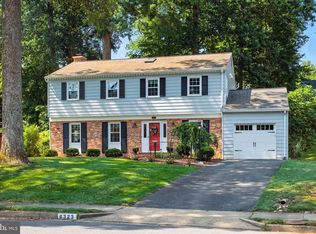 8323 Epinard Ct, Annandale, VA 22003