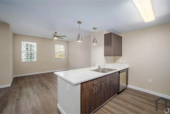 203 N University Dr — Photo 19