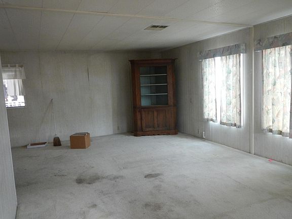4th image of 2565 Portola Dr #52