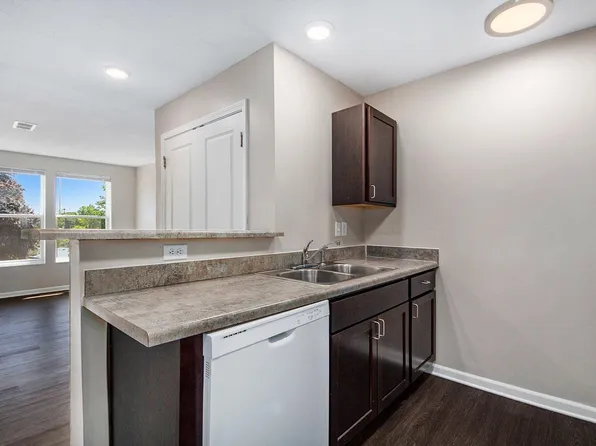 Seven45 Stocking, 745 Stocking Ave NW #404, Grand Rapids, MI 49504