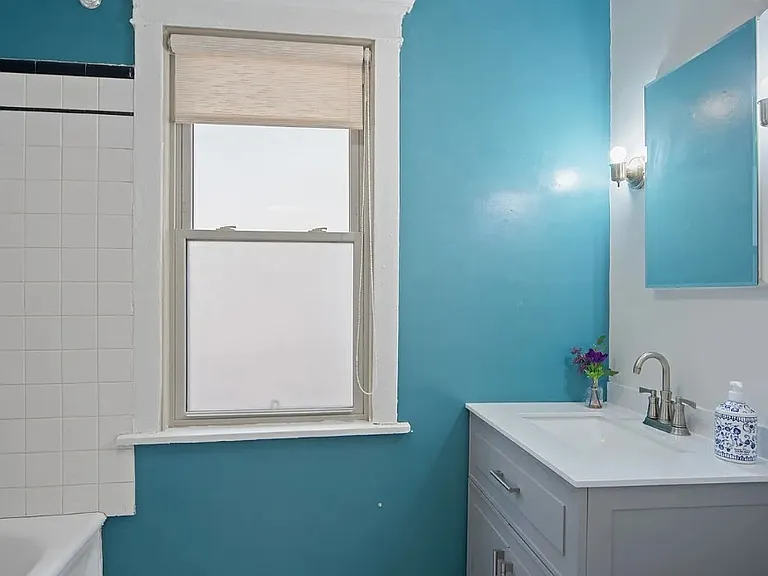 256 Washington Blvd #2 — Photo 7
