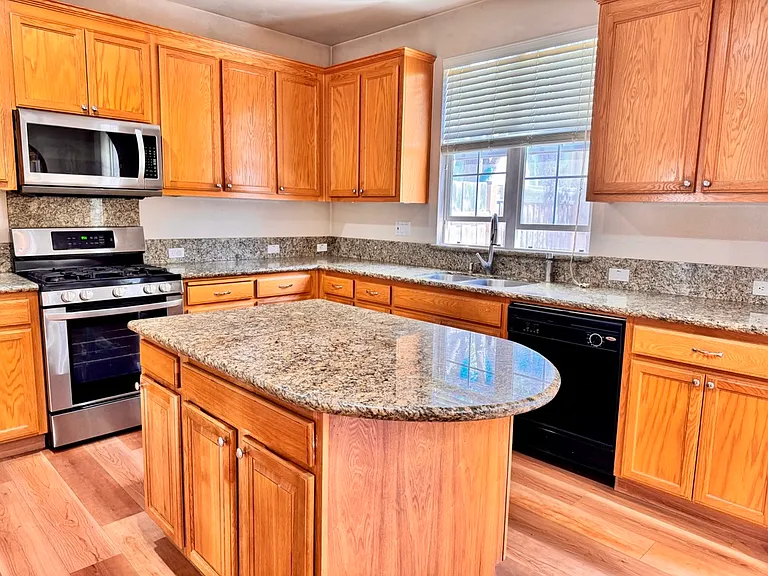 2652 Basswood Dr — Photo 9
