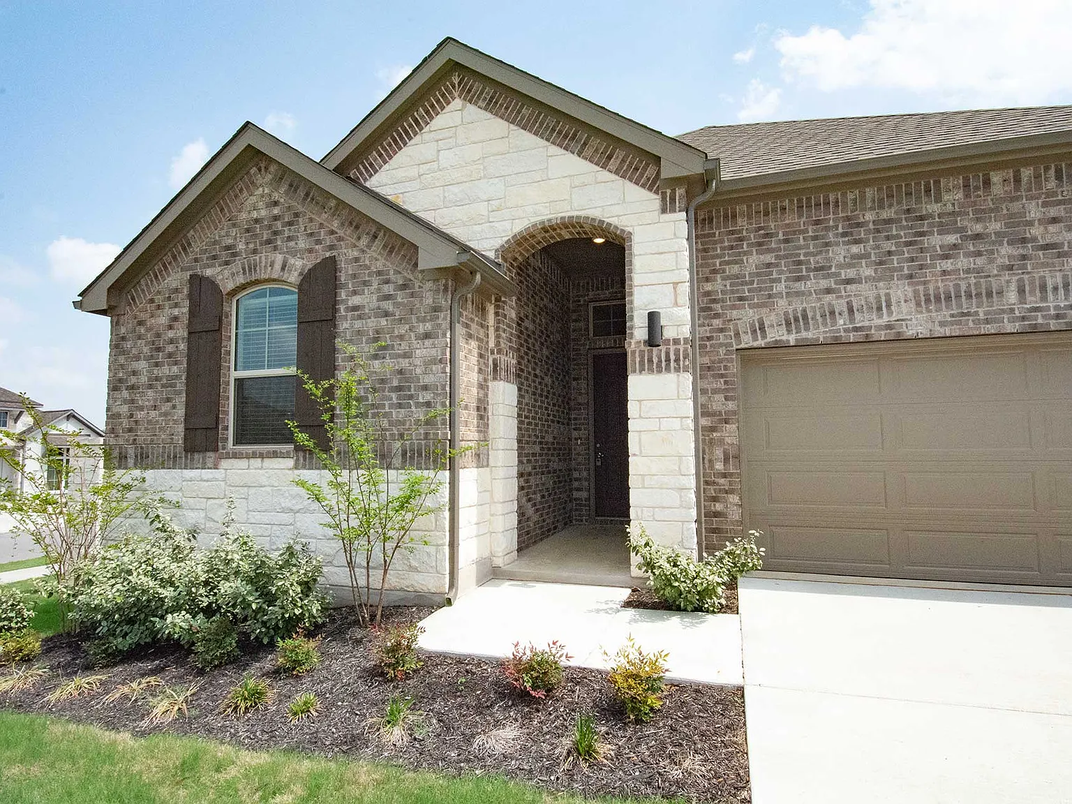 3 bed, 1850 sqft, $2,450 — Photo 3