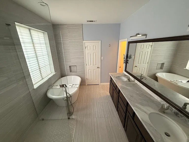 2489 Yuma Dr — Photo 12