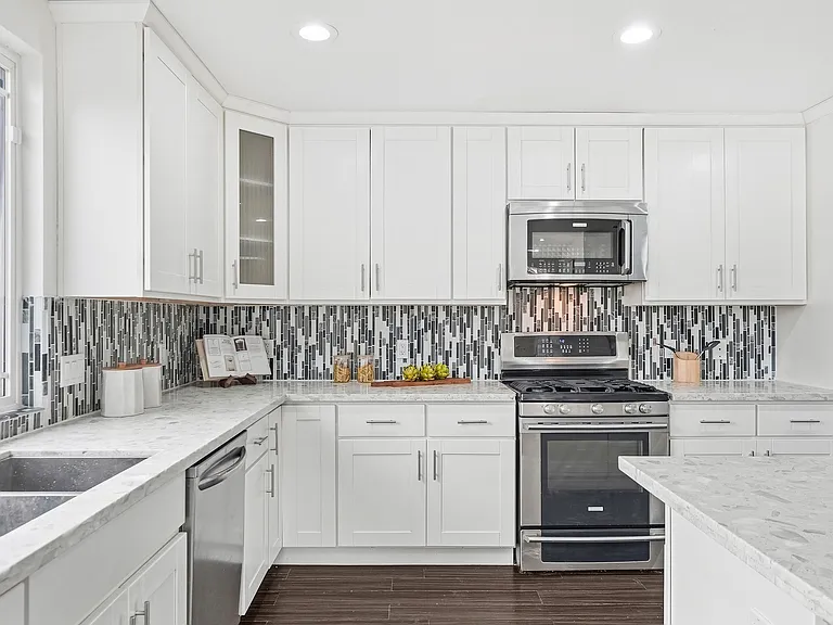36045 Haley St — Photo 8