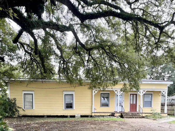 743 Avenue B, Port Allen, LA 70767