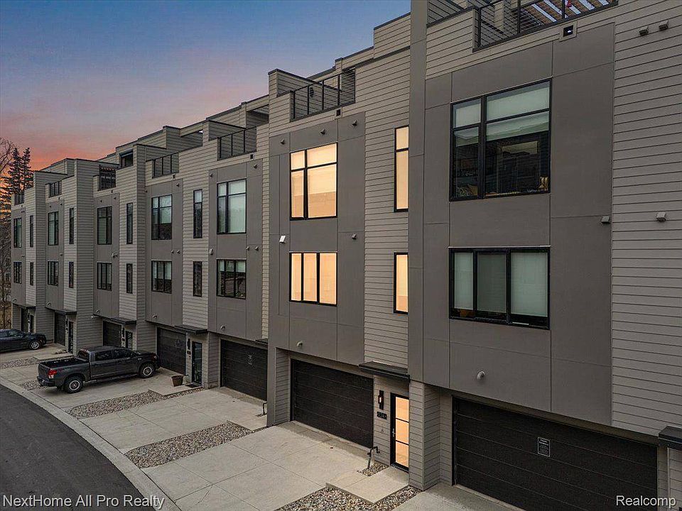 1st image of 104 N Center Cv Unit 11