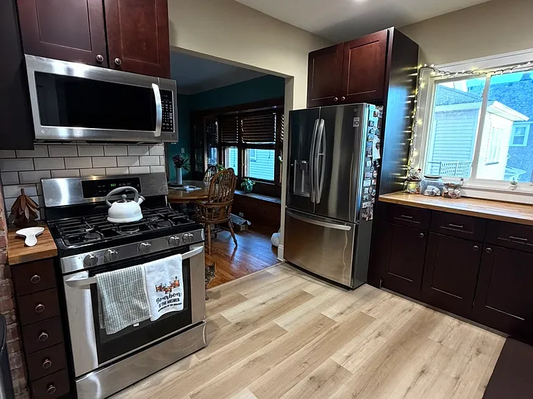1358 Cranford Ave — Photo 6