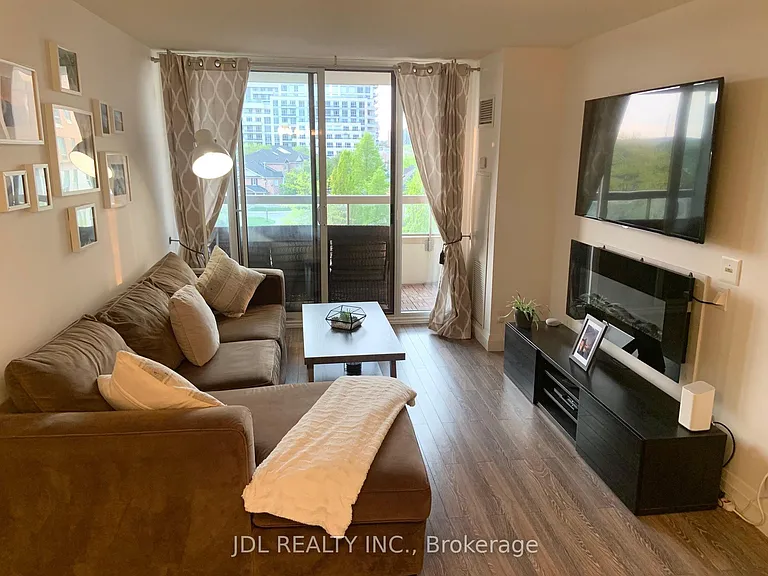 19 Northern Heights Dr #403 — Photo 2